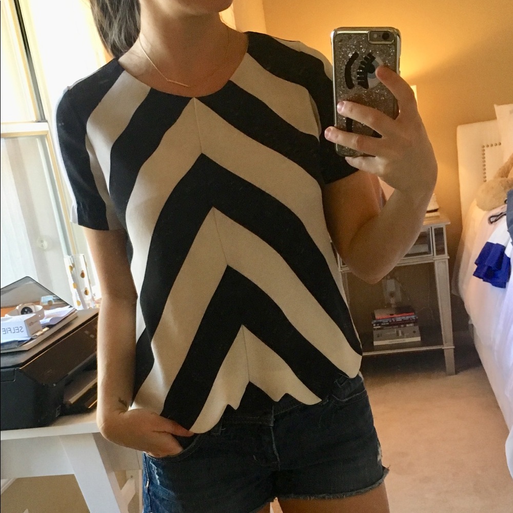 Chevron scalloped top